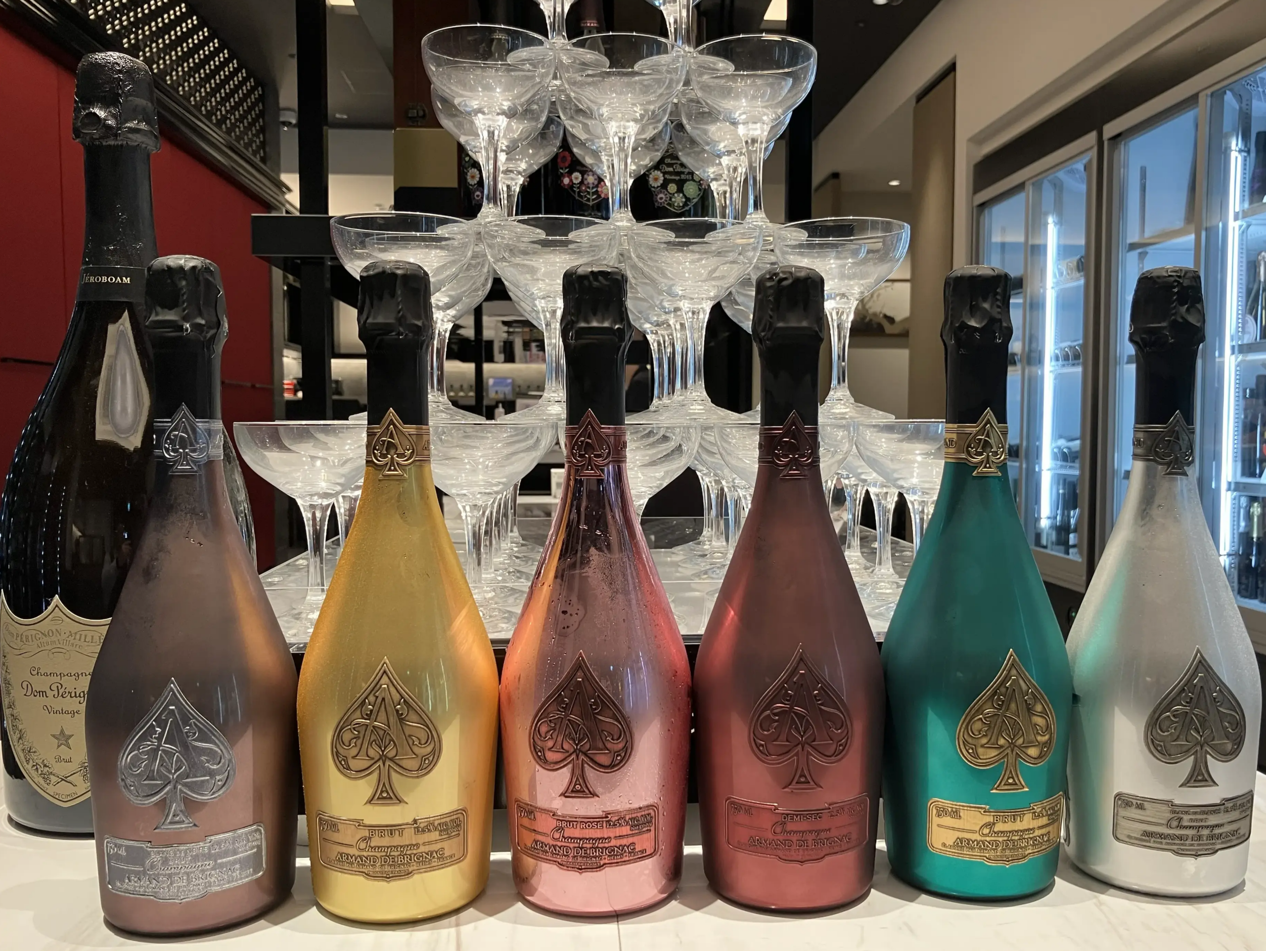 Dom Pérignon と シャンパングラス